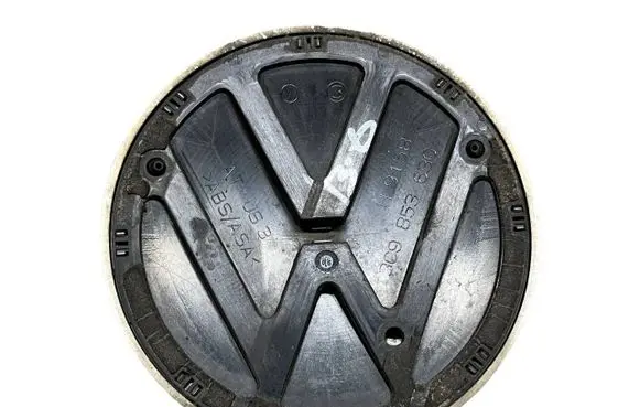 Volkswagen PASSAT B6 Manufacturers badge/model letters 3C9853630