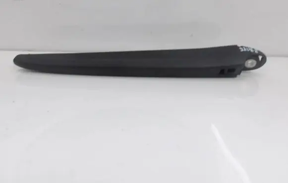 Mercedes-Benz B W247 Rear wiper blade arm W000086056