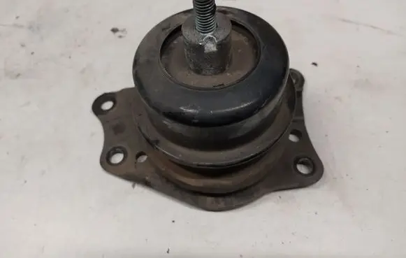 Volkswagen Polo Engine mount bracket 6Q0199252AN