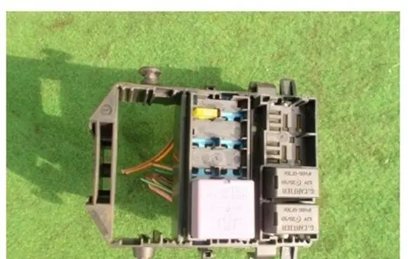 Renault Laguna II Fuse module