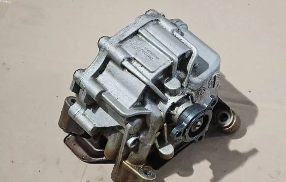 BMW X5 E70 Oil pump 7612772 11082500096