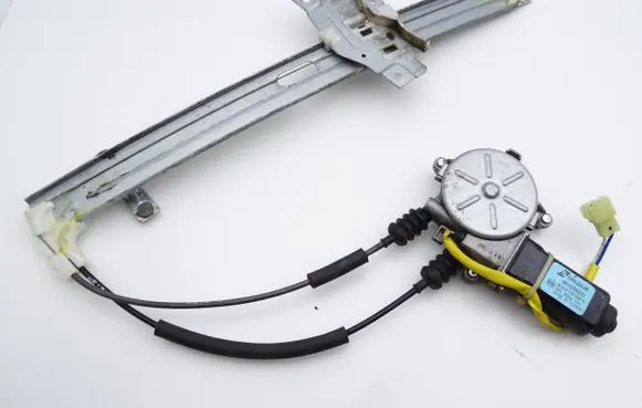 KIA Clarus Front door window regulator with motor WH536D0