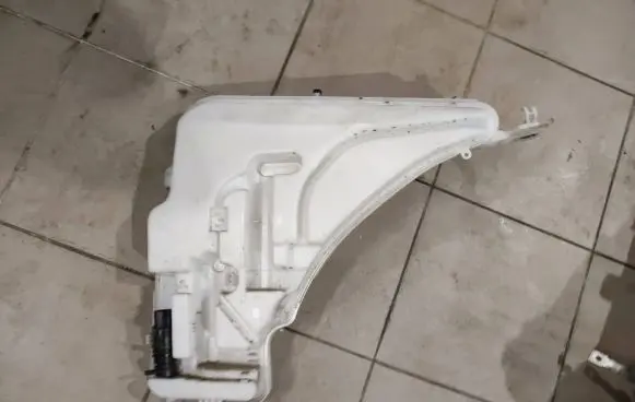 BMW 4 F36 Gran coupe Windshield washer fluid reservoir/tank 7241671 1802111309 140072