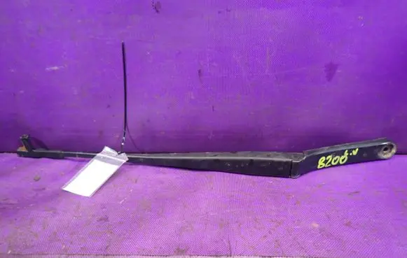 Volkswagen Golf IV Front wiper blade arm 1K1955409