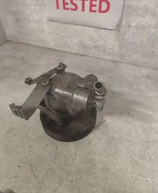 BMW 5 E60 E61 Power steering pump 7652974103 677469803