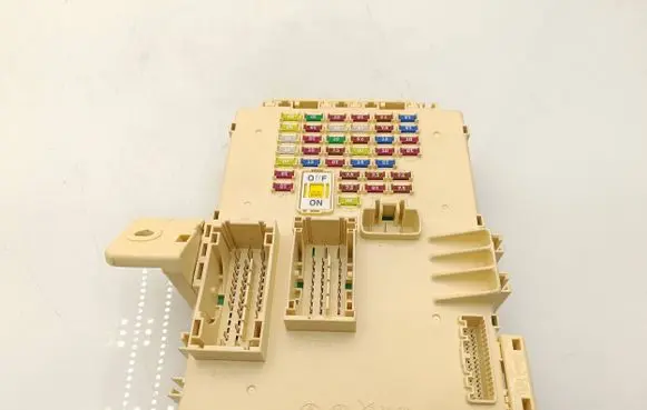 Hyundai i40 Fuse module 919503Z010 3Z0101104270061 H3ZB0466