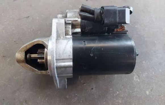 Mercedes-Benz C W203 Starter motor 0051513901 0001107406