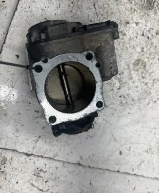 Audi A4 S4 B5 8D Throttle valve