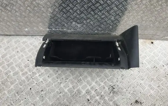 Volkswagen Golf IV Glove box 1j1857101a