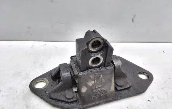Volvo XC90 Engine mount bracket 8624757