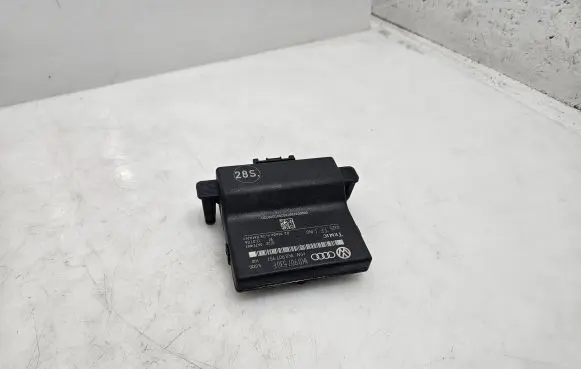 Volkswagen Golf Plus Gateway control module 1K0907530F