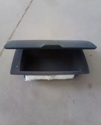 Nissan X-Trail T31 Glove box