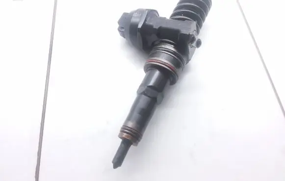 Audi A4 S4 B6 8E 8H Fuel injector 038130073AR 0414720214