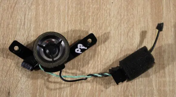 Hyundai Santa Fe Front door high frequency speaker 93525601