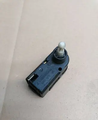 Opel Zafira B Headlight level adjustment motor 0307853306