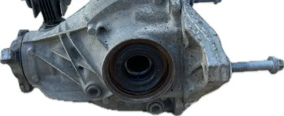 Mercedes-Benz C W205 Front differential 2053503105 1673224009