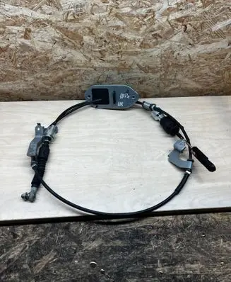 Toyota RAV 4 (XA50) Gear shift cable linkage 