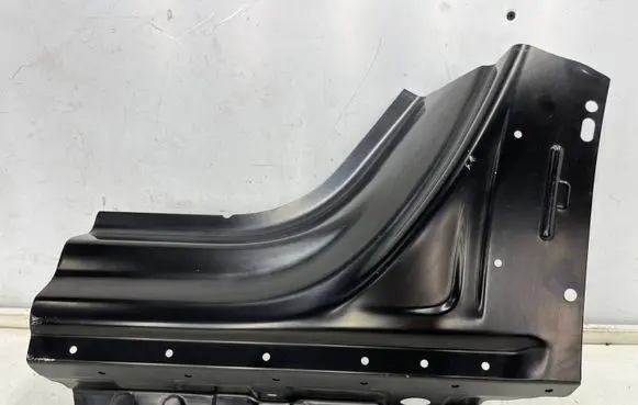 Volkswagen Touareg III Other sill/pillar trim element 