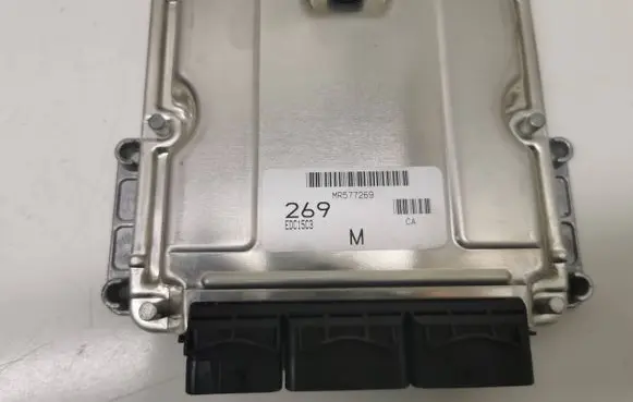 Mitsubishi Carisma Engine control unit/module MR577269