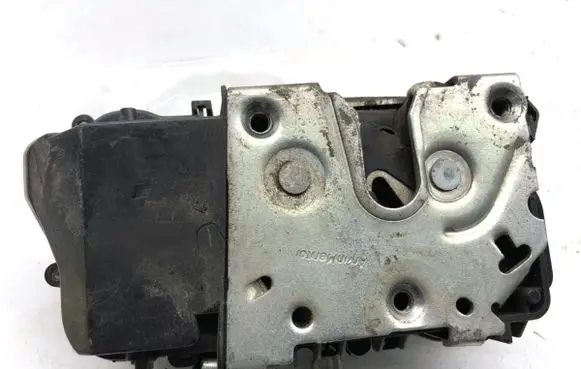 Citroen C5 Front door lock 