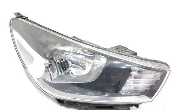 KIA Rio Headlight/headlamp 92102-H8
