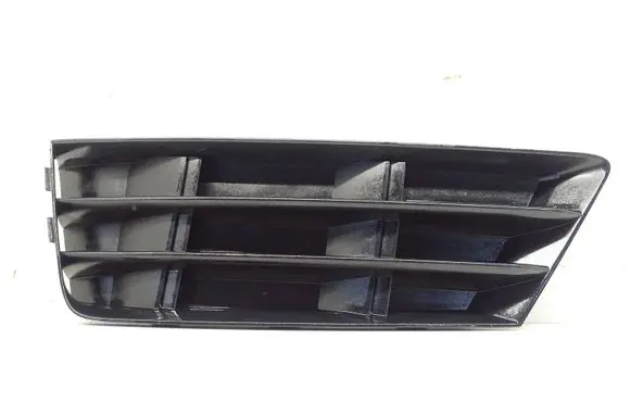 Audi A4 S4 B9 8W Front bumper lower grill 8W0807681B