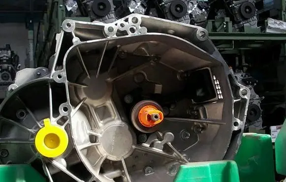 Peugeot 3008 III Manual 5 speed gearbox 9667234580