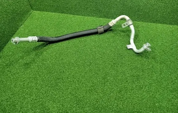 Air conditioning (A/C) pipe/hose