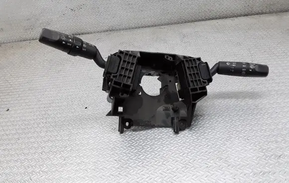 Mazda 3 I Wiper turn signal indicator stalk/switch 17D682