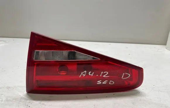 Audi A4 S4 B8 8K Tailgate rear/tail lights 01091502