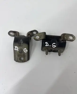 Nissan Primera Rear door hinge set 