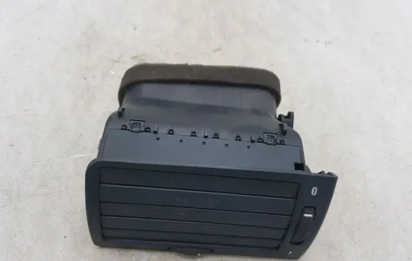 BMW 7 E38 Rear air vent grill 64228390114