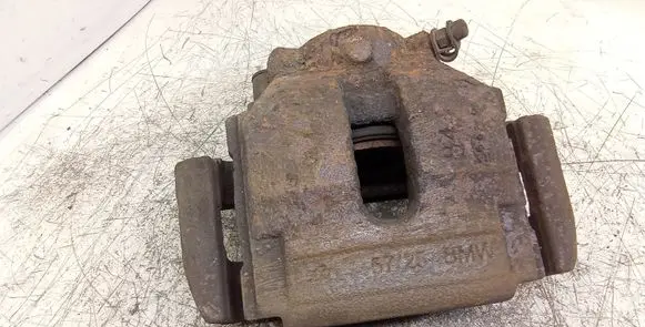 BMW X3 E83 Front brake caliper 5725