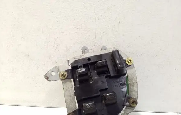 Subaru Legacy Electric window control switch