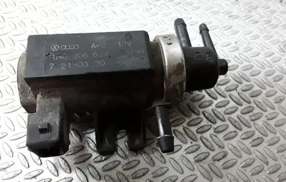 Volkswagen PASSAT B5 Turbo solenoid valve 1H0906627