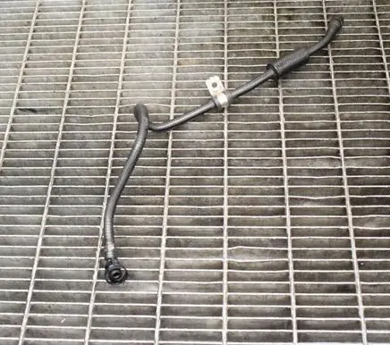 Brake vacuum hose/pipe