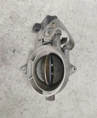 BMW 5 E39 Throttle valve