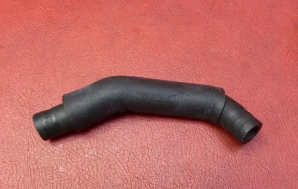 Opel Movano B Engine coolant pipe/hose