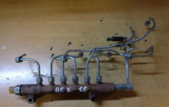 Fuel main line pipe