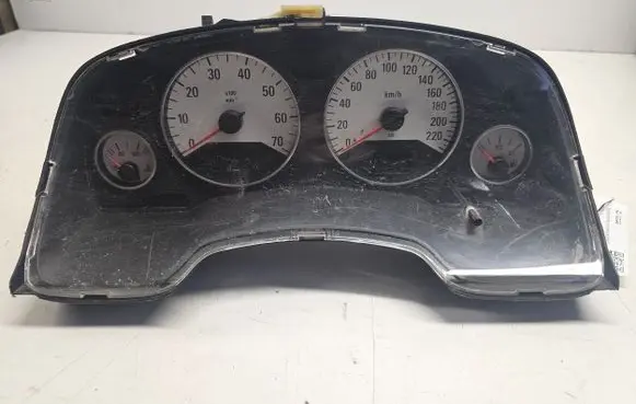 Opel Zafira A Speedometer (instrument cluster) 24461763JQ