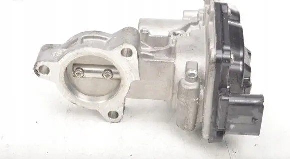 BMW 1 F40 Throttle body valve 8576810