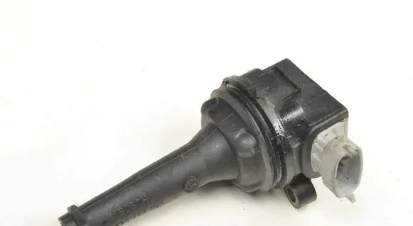 Volvo V70 High voltage ignition coil 8677837