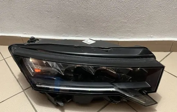 Skoda Octavia Mk4 Headlight/headlamp 5E4941010