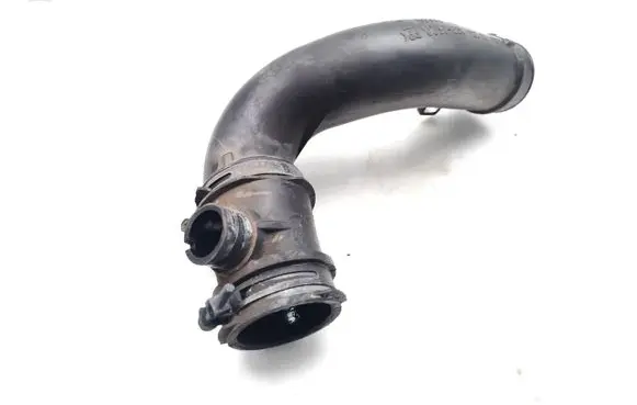 Mazda 6 Air intake hose/pipe SH0113231 SH01-13225