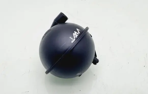 Volkswagen Touareg I Vacuum air tank 054129808