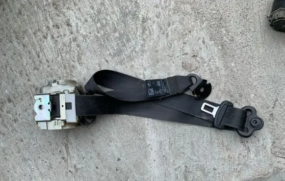 Renault Trafic III (X82) Front seatbelt 868849813R 93868117 34142242D