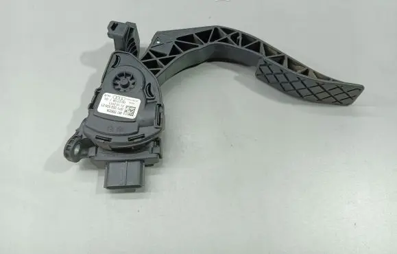 Audi A4 S4 B8 8K Accelerator throttle pedal 8K1723523A