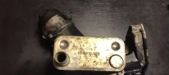 BMW 3 E90 E91 Engine oil radiator 7787072