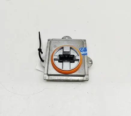 Cadillac Escalade LED ballast control module L90052818