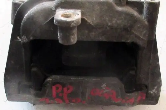 Skoda Octavia Mk2 (1Z) Engine mount vacuum valve 